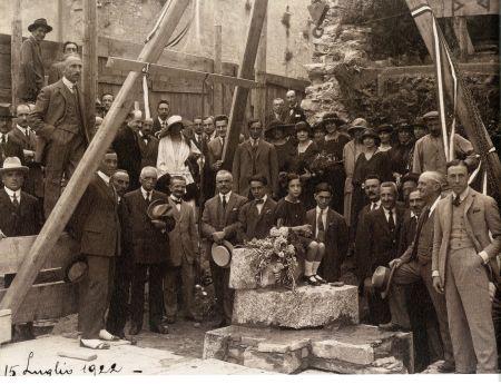 Posa della prima pietra della sede in via A. Volta, 74 a Como, 1922
