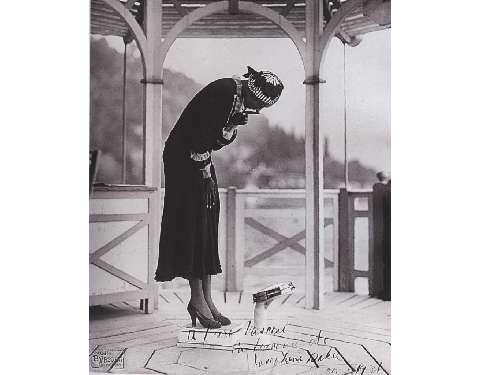 Foto originale con dedica di  Josephine Baker a Villa d'Este, Cernobbio 1931