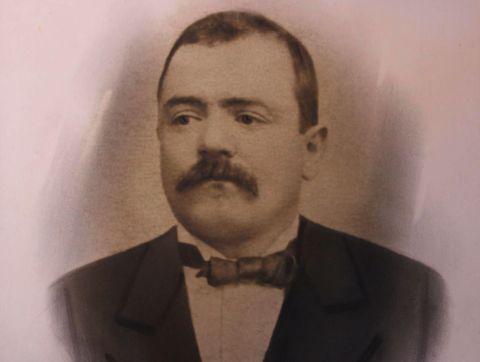 Ritratto di Amedeo Casassa, il fondatore dell'attività nel 1905 