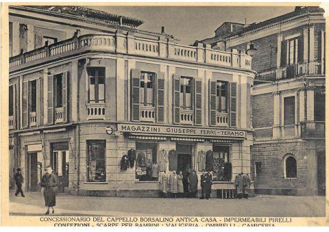 I magazzini Ferri in una cartolina d'epoca