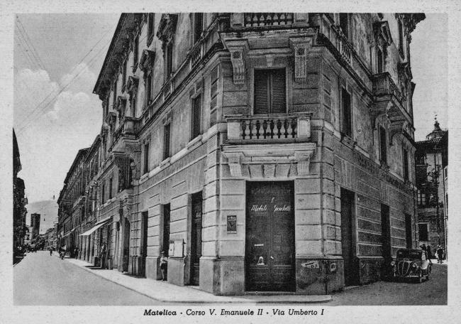 Cartolina storica con la sede dell'esposizione di mobili della ditta F.lli Gionchetti, 1940-1941