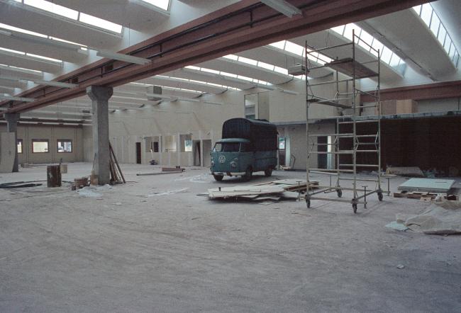 Un capannone della nuova sede in costruzione, 1977