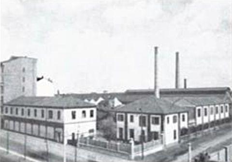 Lo stabilimento FICIS a Milano, corso Lodi, 1915