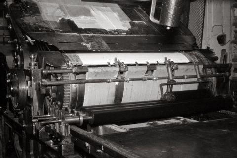 Una macchina tipografica degli anni Trenta