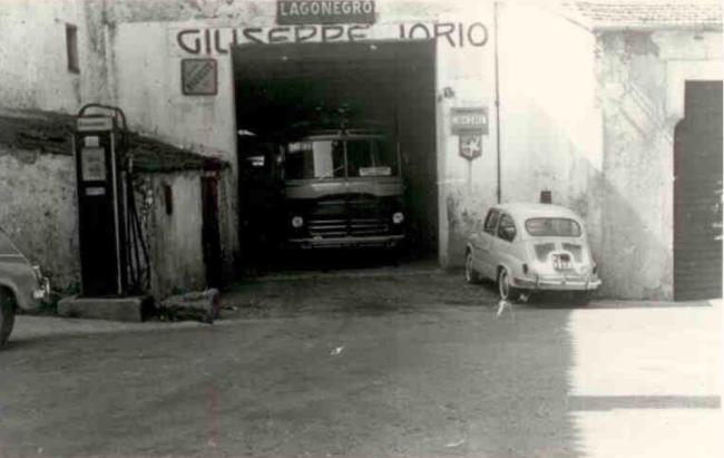 Garage con FIAT 624 ORLANDI G.T., fine anni Cinquanta