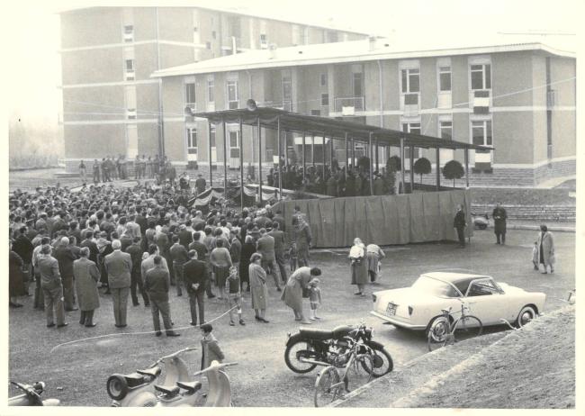 L'inaugurazione delle abitazioni nel quartiere Valtesse S. Antonio, Bergamo, 1961  