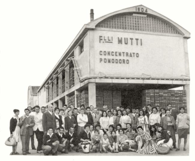 Foto storica dello stabilimento di Montechiarugolo