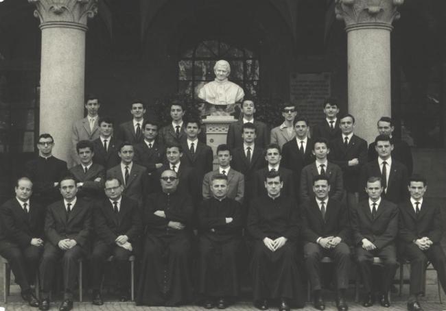 Ritratto della classe di Arturo Locatelli alla scuola di formazione professionale dei Salesiani (1956-1957)