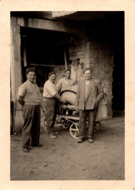 I fratelli Donetti: da sinistra Prospero, Vittorino, Enzo Cicuto (un cugino) e Vittorio: la terza generazione dell’Impresa, 1957
