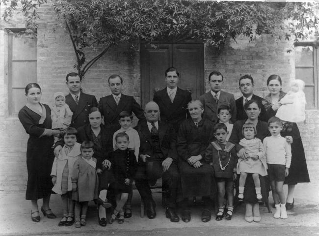 Enrico Guzzini e famiglia (1912)