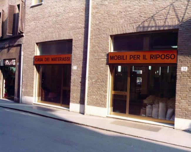 L'apertura del negozio in via Garibaldi, 1973